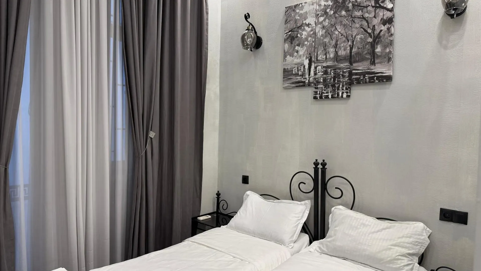 Hotel Four Inn Тбилиси 0*,  Грузия
